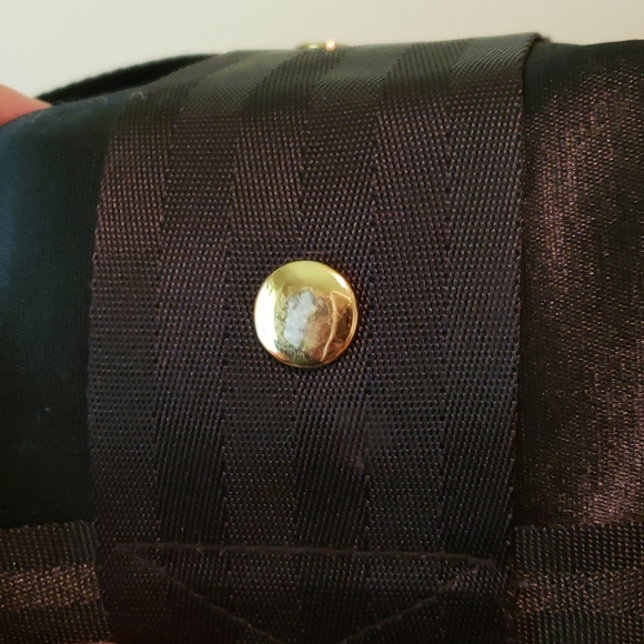 JUICY COUTURE SEATBELT PURSE - Picture 10 of 12